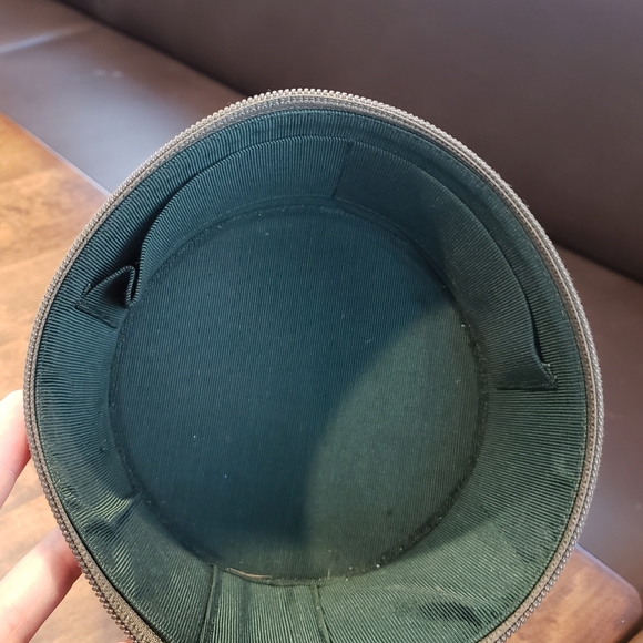 Vintage Dark Green Round Zipped Handled Case 6.5" x 6.5" - Picture 2 of 5